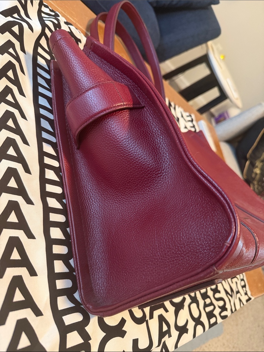 Marc Jacobs Burgundy Red Pebbled Leather Tote with Logo - Picture 4 of 6